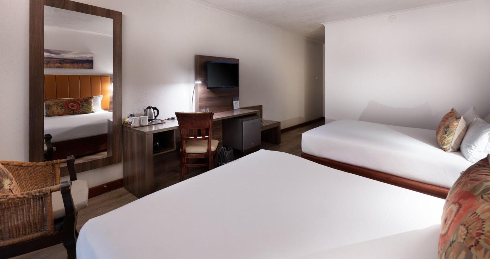 Anew Hotel Глуглуве Екстер'єр фото