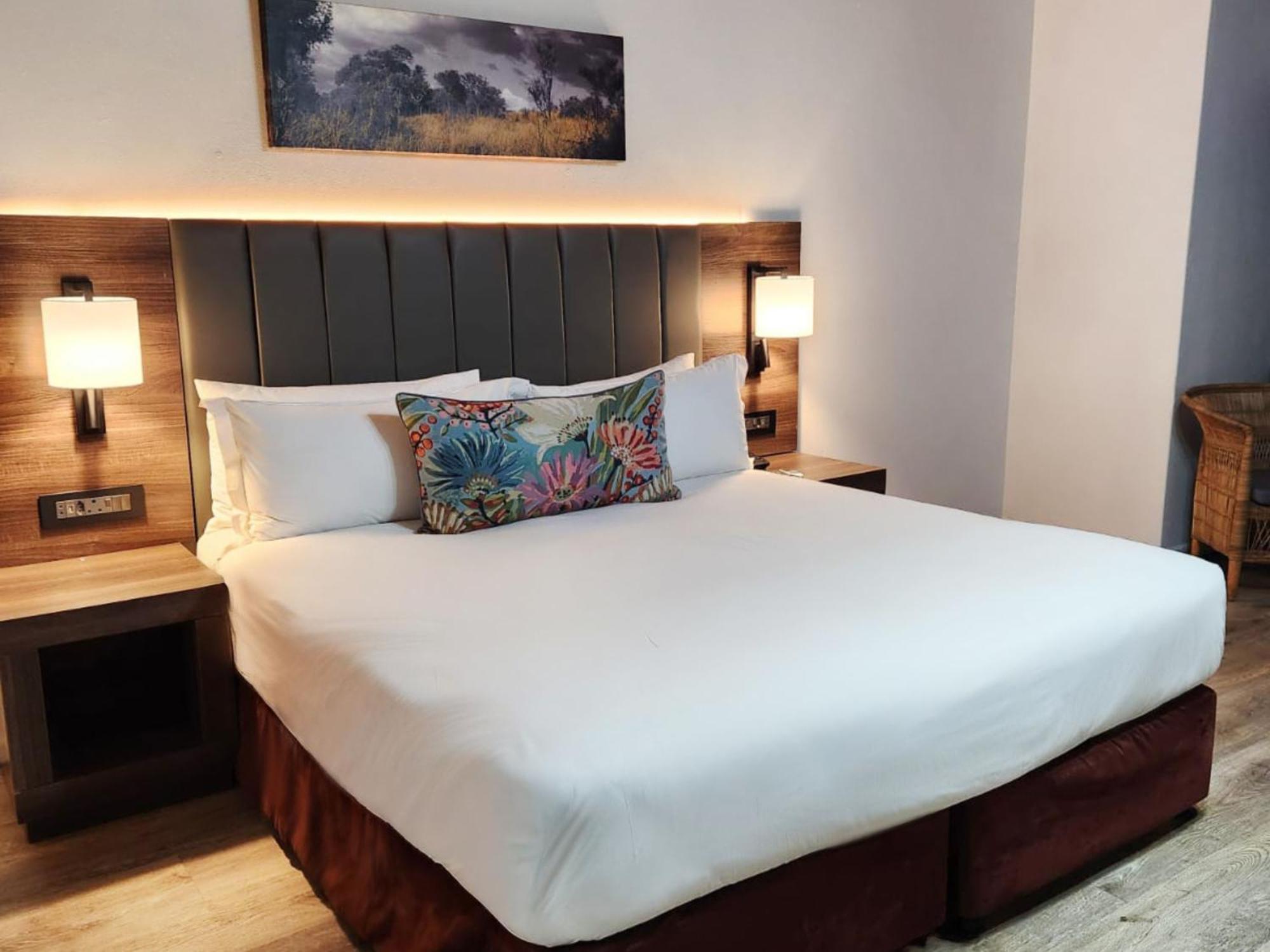 Anew Hotel Глуглуве Екстер'єр фото